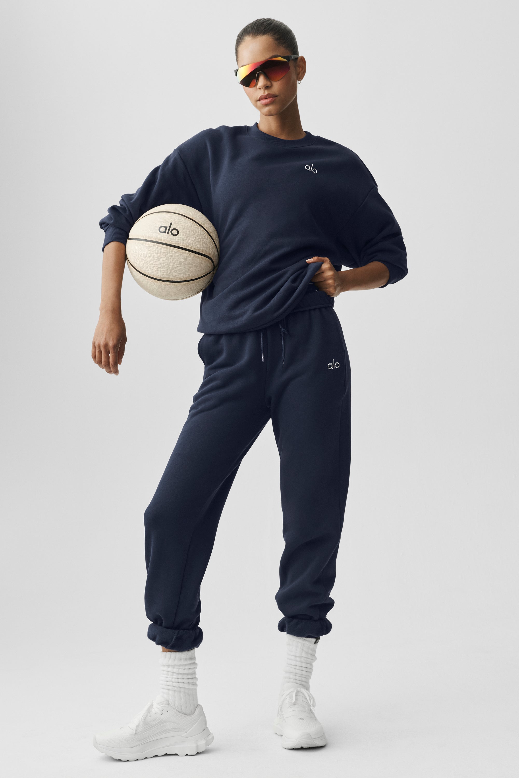 Alo Yoga Accolade Crew Neck Pullover - Navy