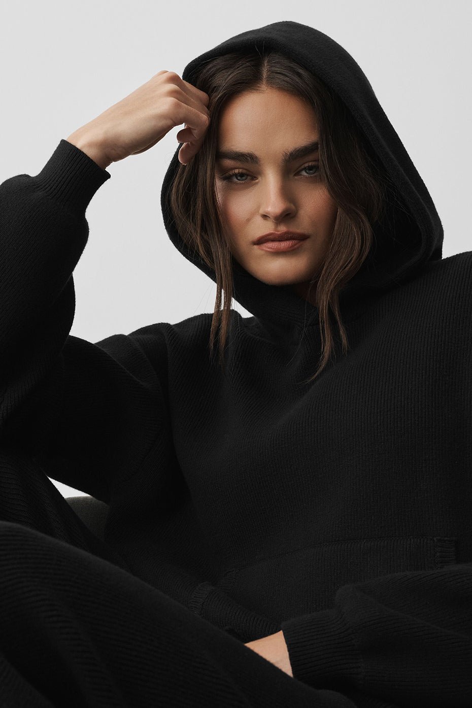 Alo Yoga Scholar Hooded Sweater - Black