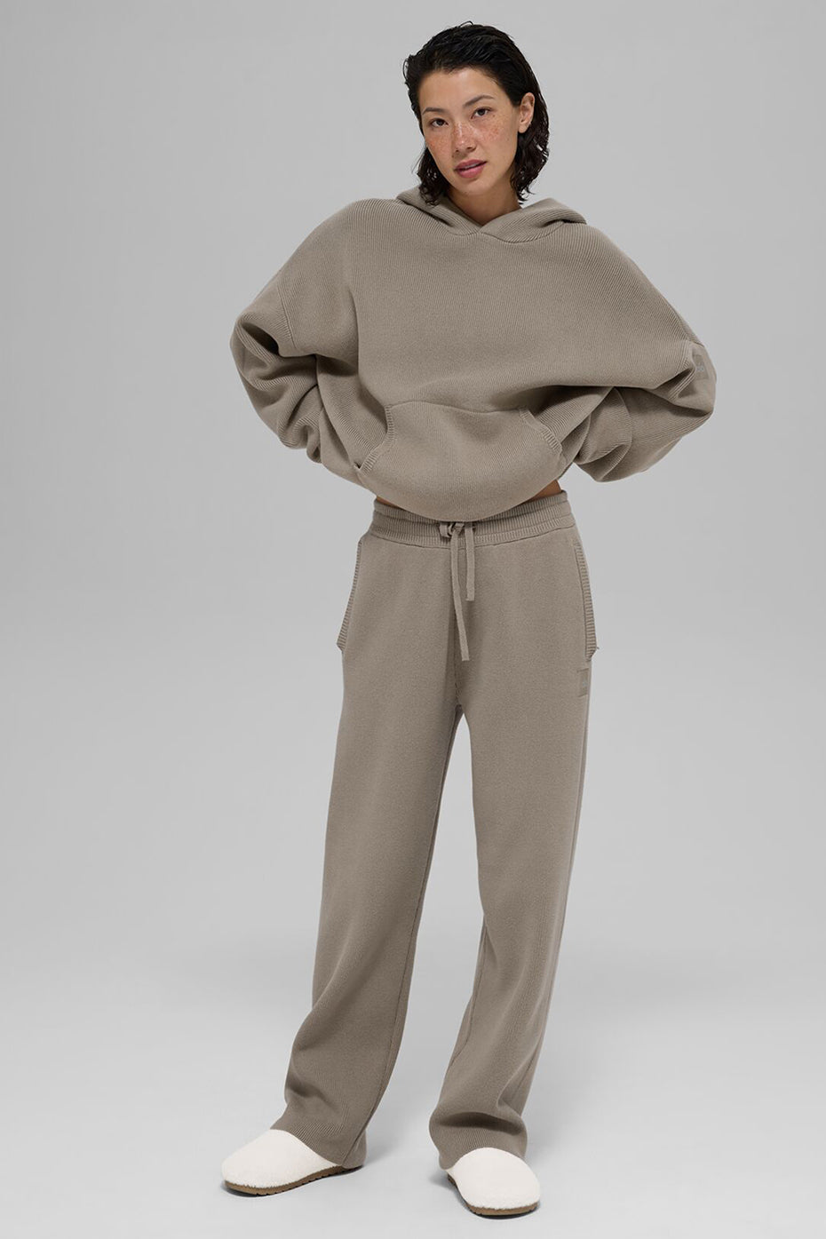 Alo Yoga Scholar Hooded Sweater - Light Cocoa