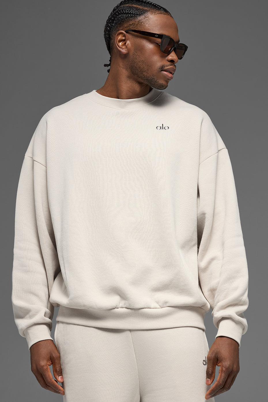 Alo Yoga Accolade Crew Neck Pullover - Bone