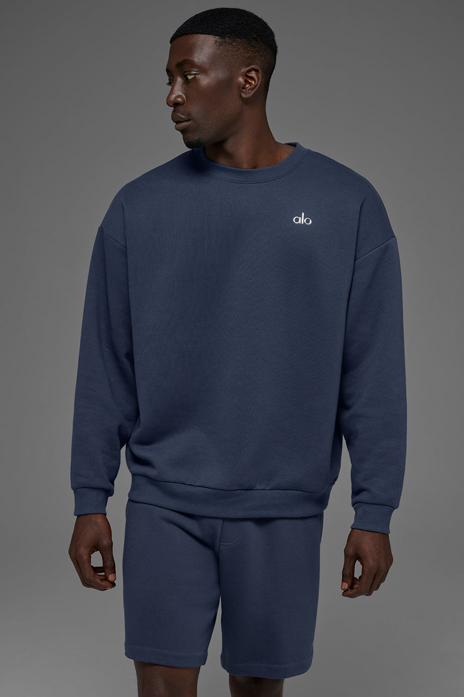Alo Yoga Accolade Crew Neck Pullover - Navy