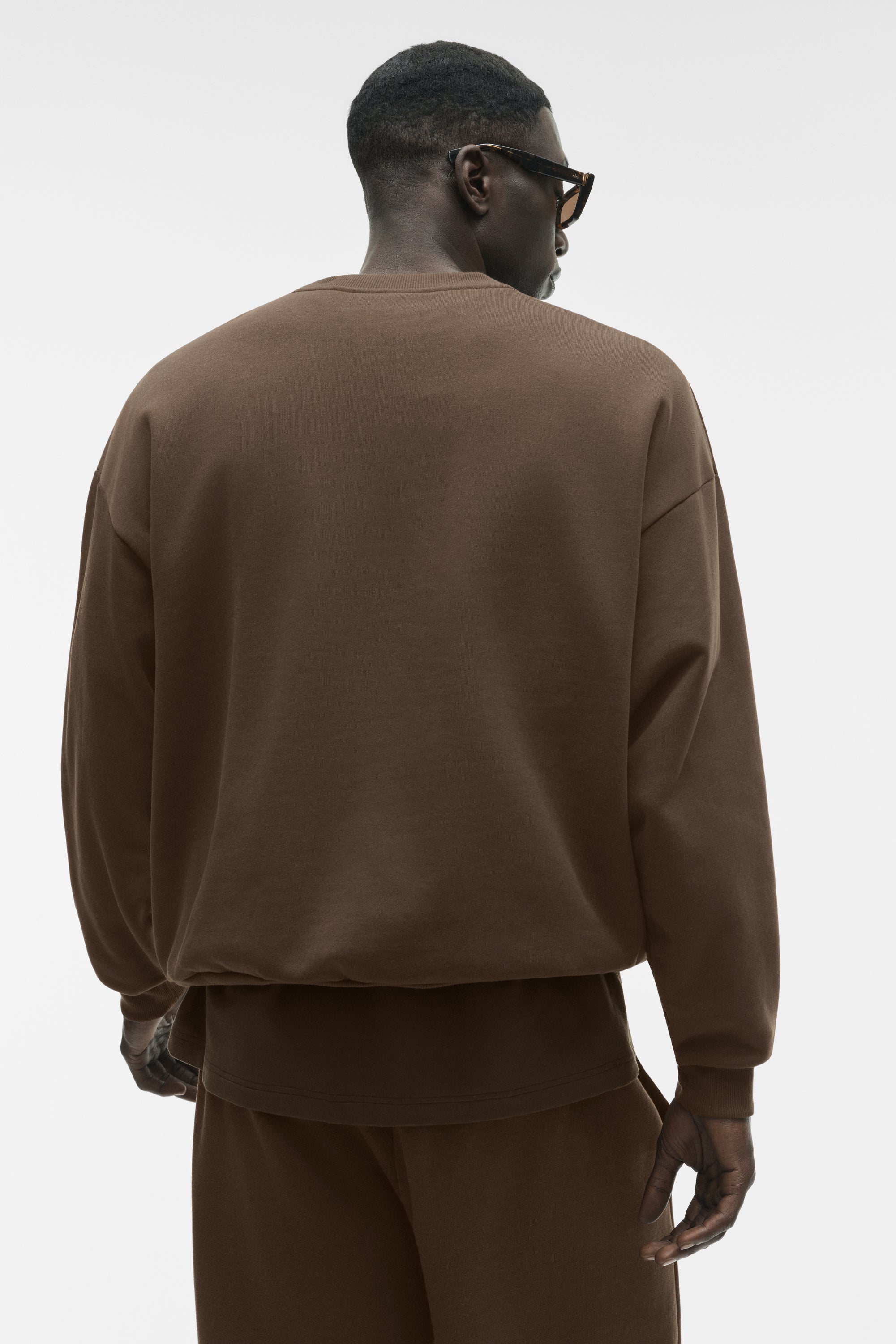 Alo Yoga Accolade Crew Neck Pullover - Espresso