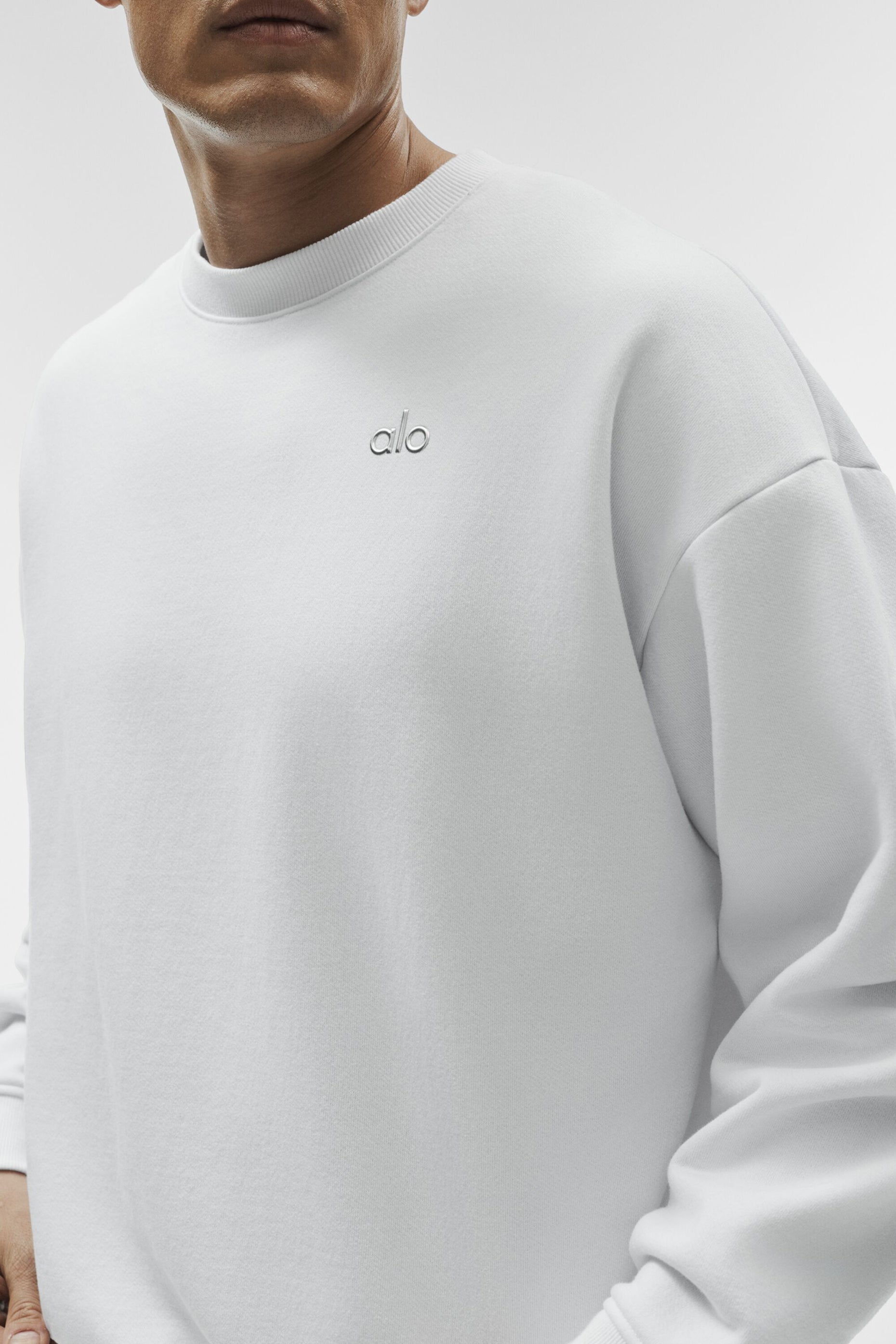 Alo Yoga Accolade Crew Neck Pullover - White