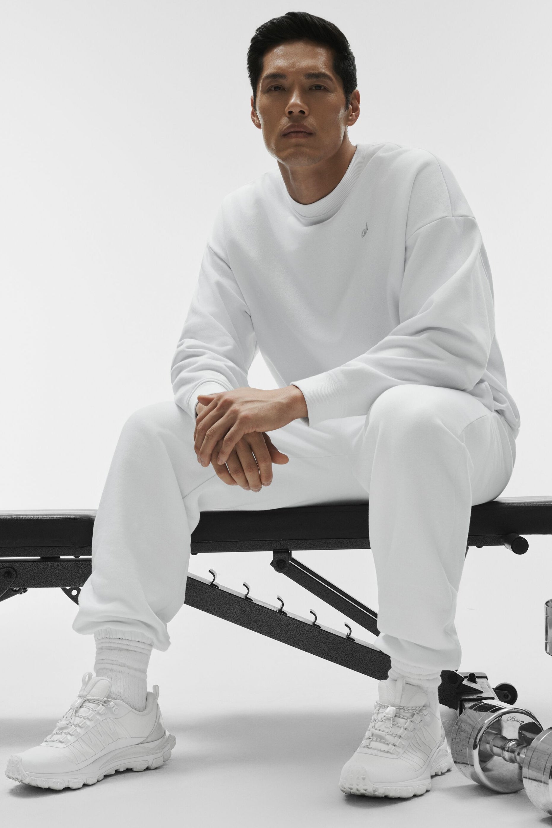 Alo Yoga Accolade Crew Neck Pullover - White