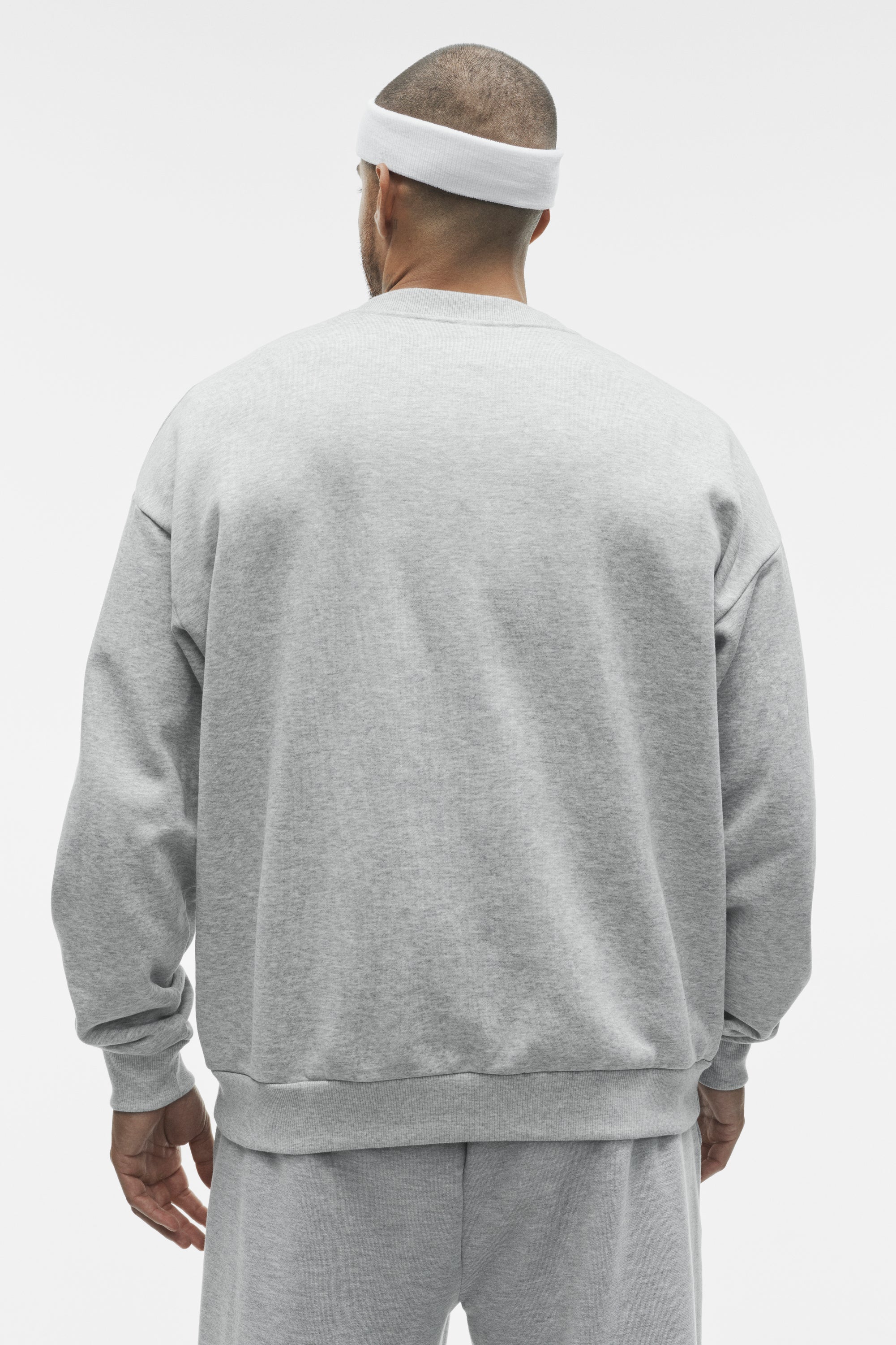 Alo Yoga Accolade Crew Neck Pullover - Athletic Heather Grey