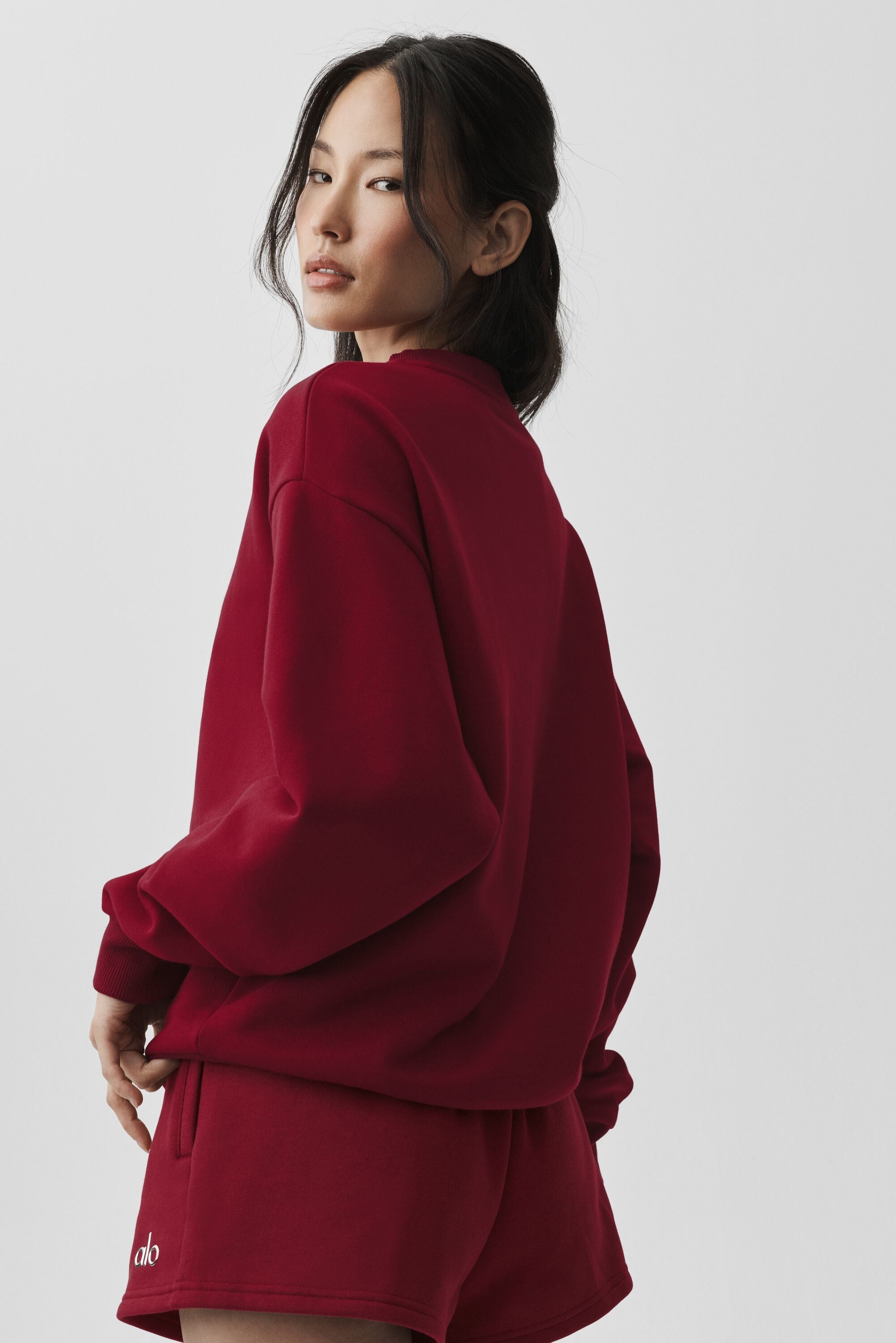 Alo Yoga Accolade Crew Neck Pullover - Summer Romance Red