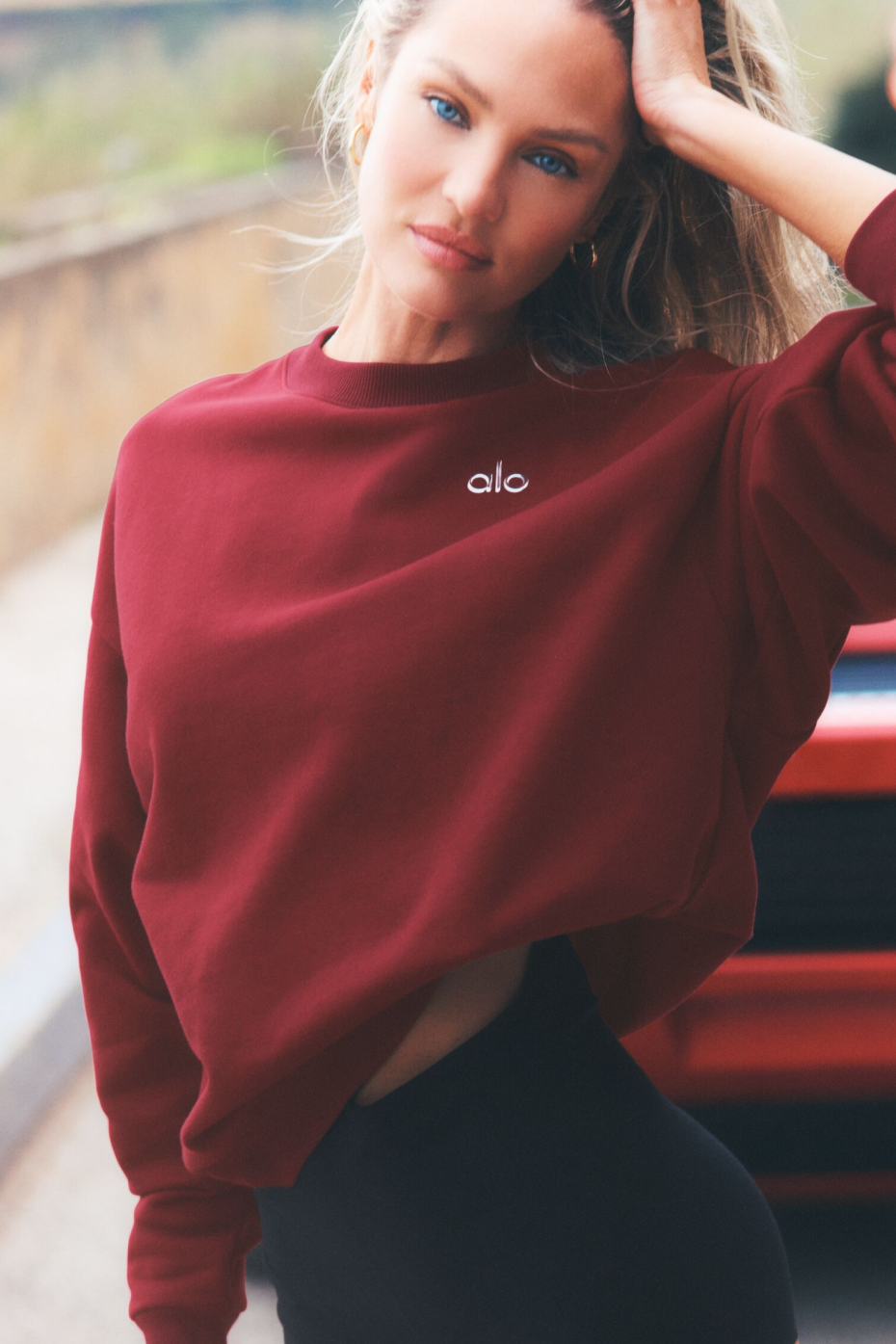 Alo Yoga Accolade Crew Neck Pullover - Summer Romance Red