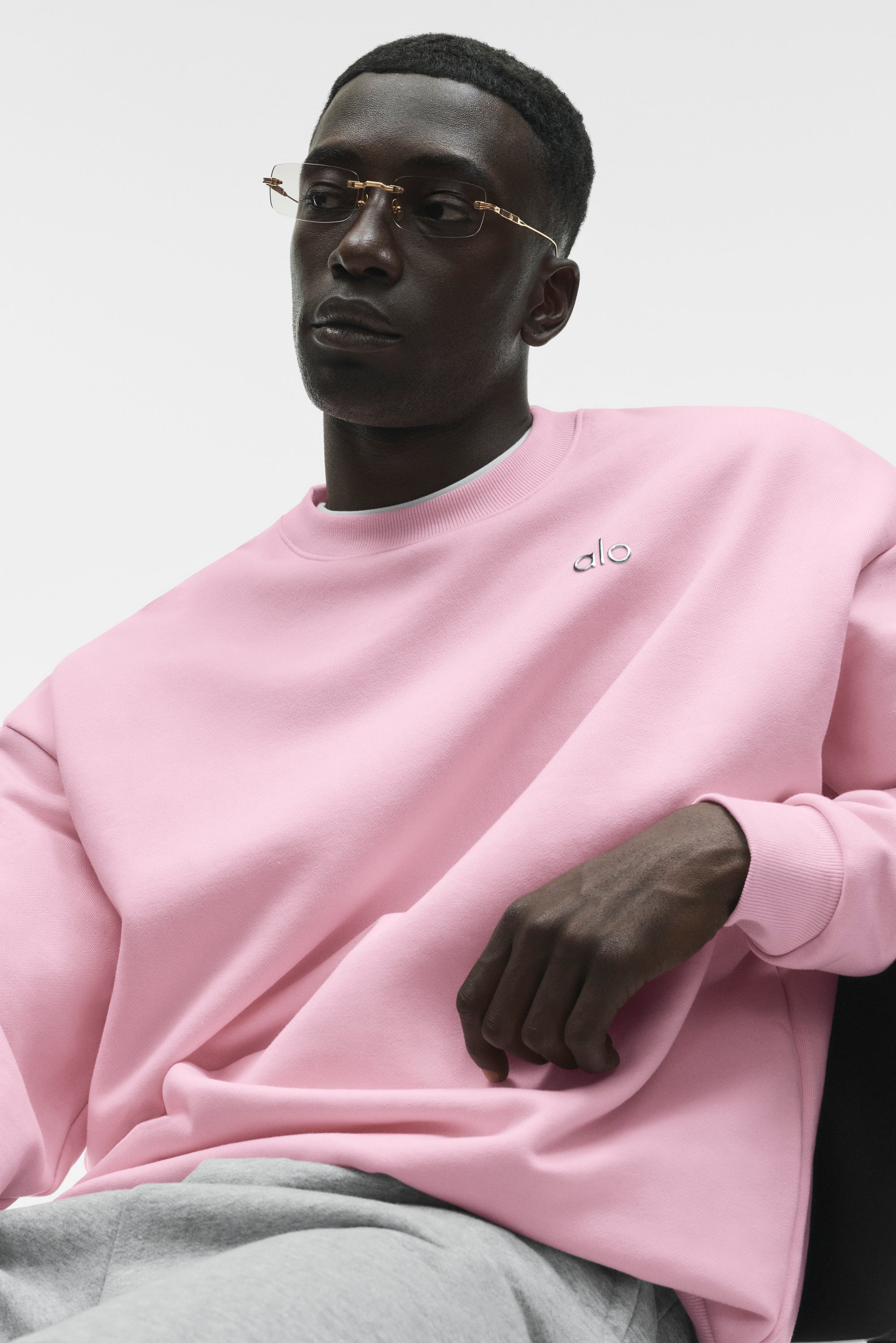 Alo Yoga Accolade Crew Neck Pullover - Pink Marshmallow