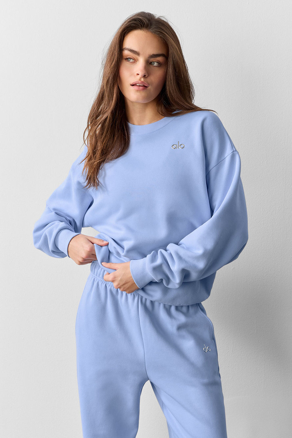 Alo Yoga Accolade Crew Neck Pullover - Light Provence Blue