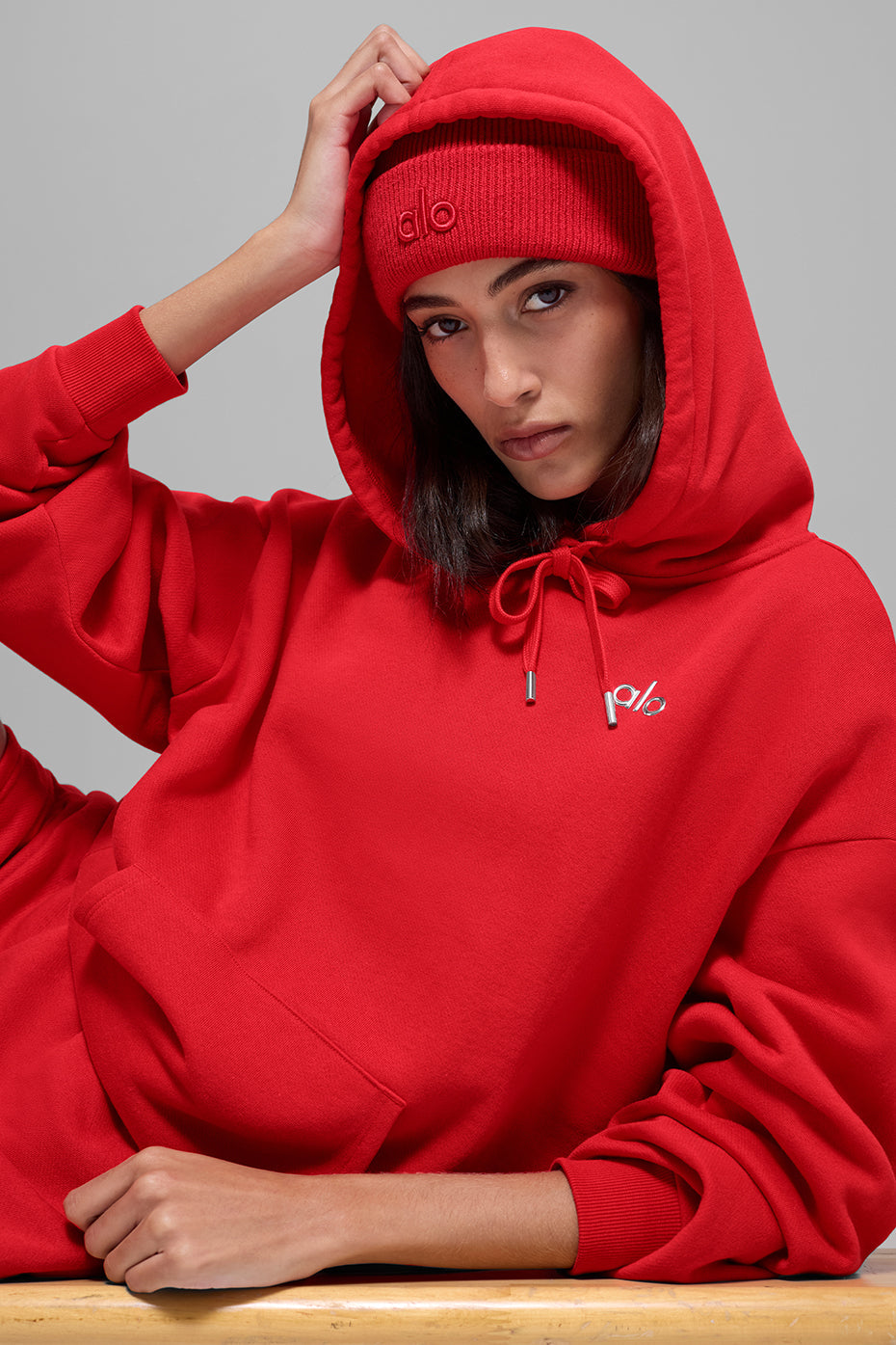 Alo Yoga Accolade Hoodie - Bright Red