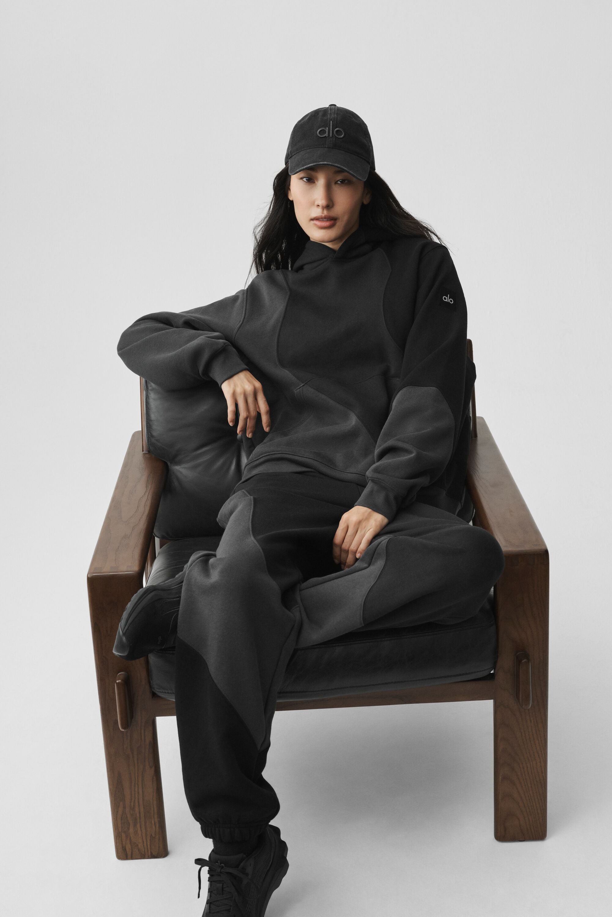 Alo Yoga Make Waves Hoodie - Vintage Black Tonal