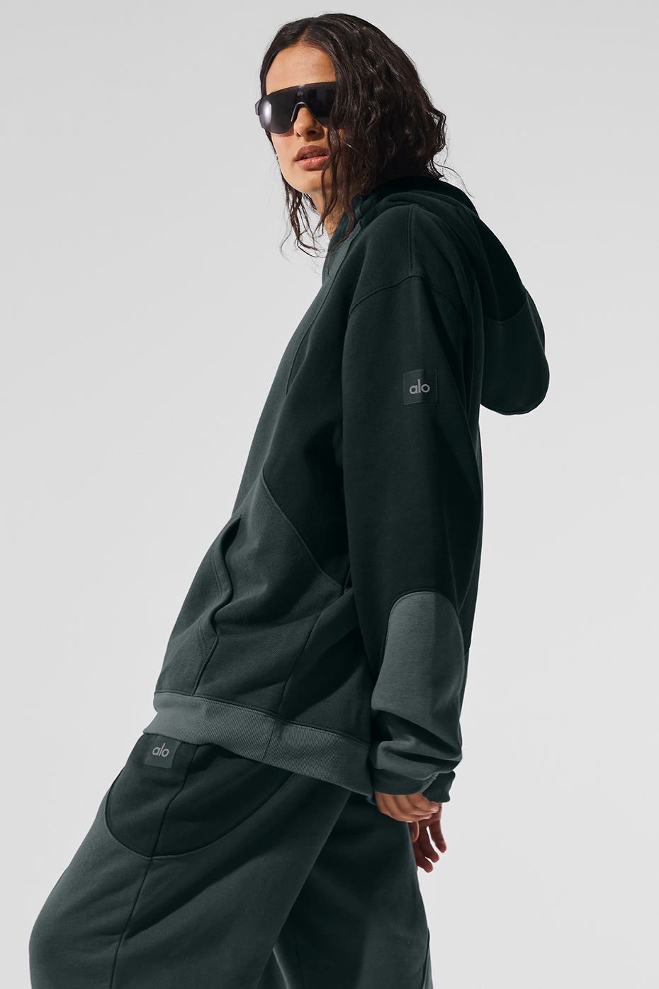 Alo Yoga Make Waves Hoodie - Charcoal Green Tonal