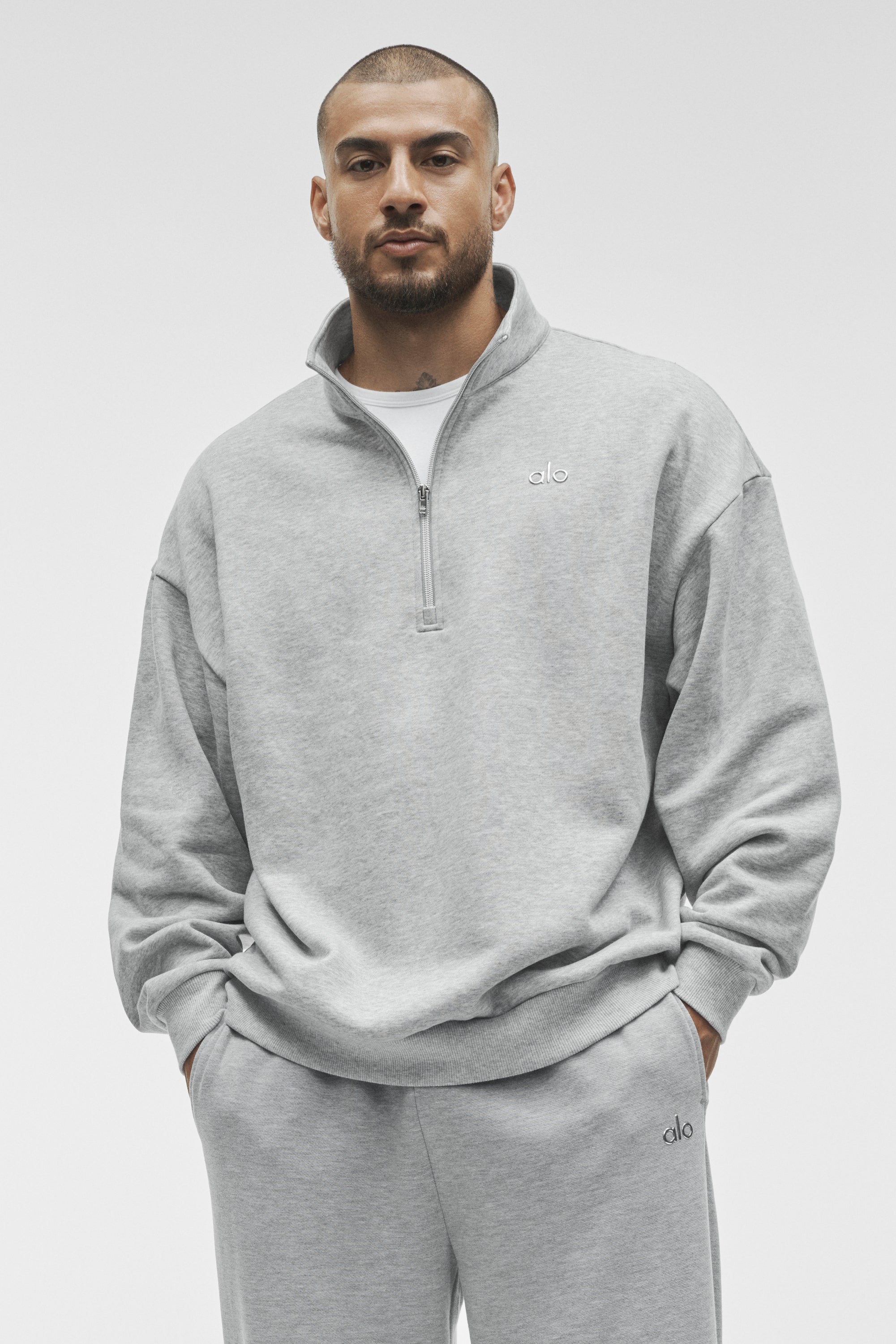 Alo Yoga Accolade 1/4 Zip Pullover - Athletic Heather Grey