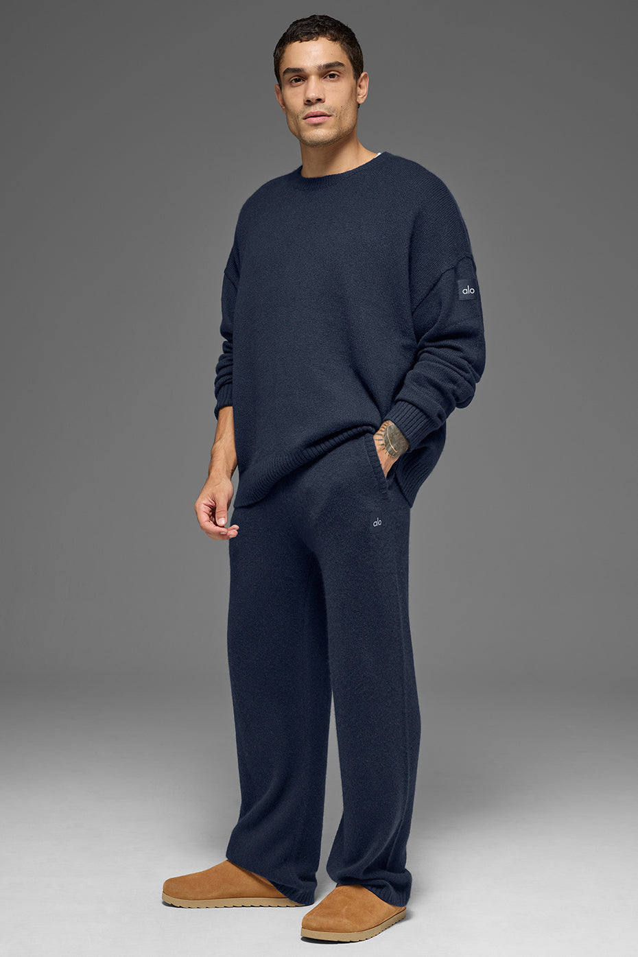 Alo Yoga Unisex Wool Cashmere New Class Crewneck Sweater - Navy