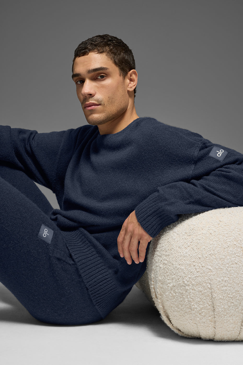 Alo Yoga Unisex Wool Cashmere New Class Crewneck Sweater - Navy