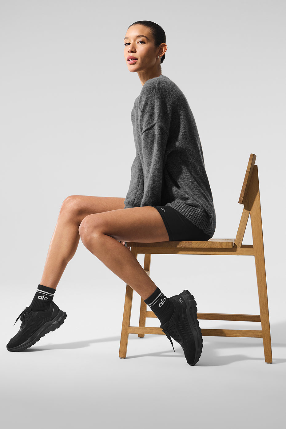 Alo Yoga Unisex Wool Cashmere New Class Crewneck Sweater - Platinum Grey