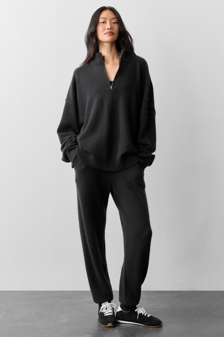 Alo Yoga Wool Cashmere New Class 1/4 Zip Pullover - Black