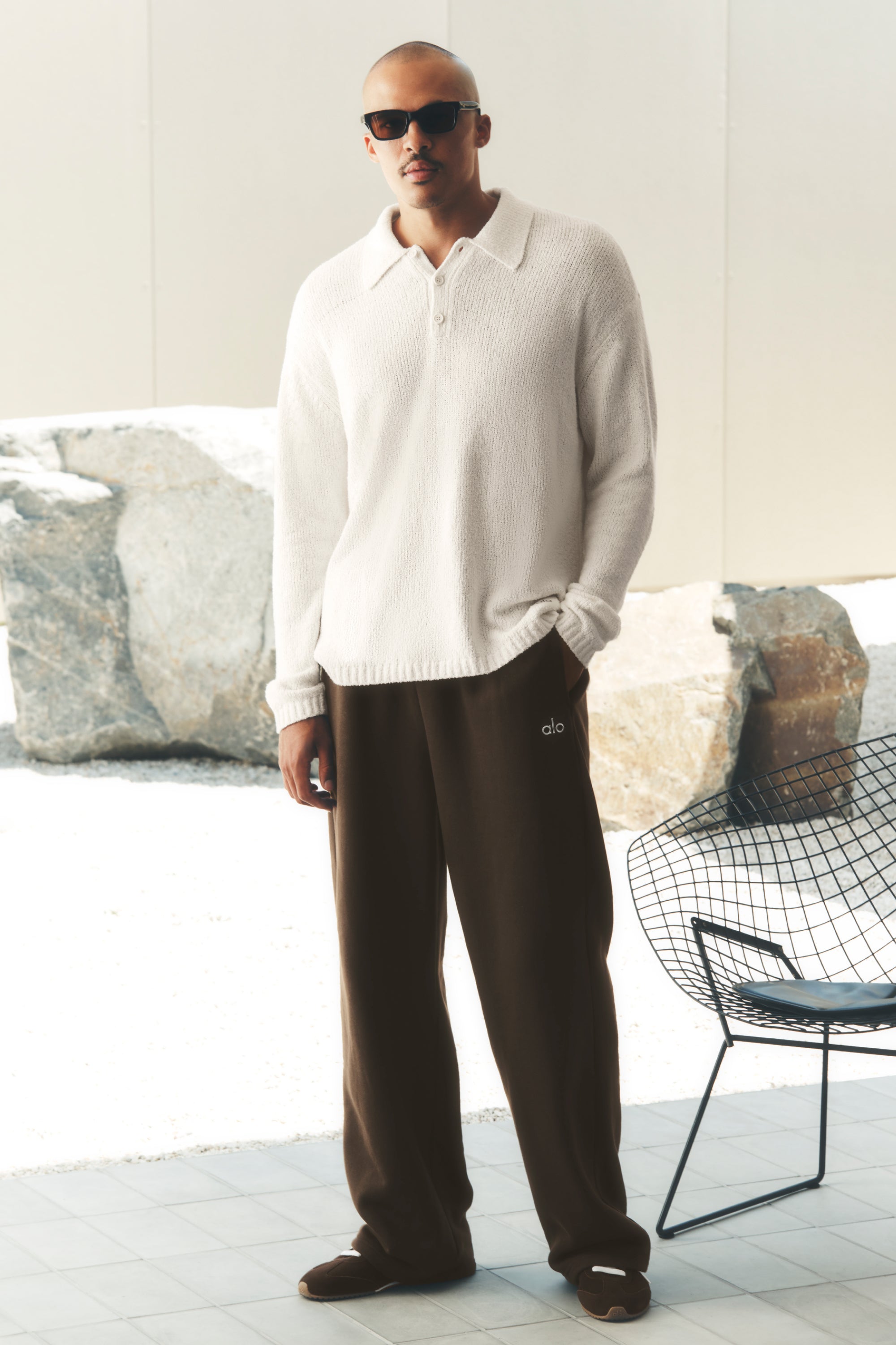 Alo Yoga Accolade Straight Leg Sweatpant - Espresso