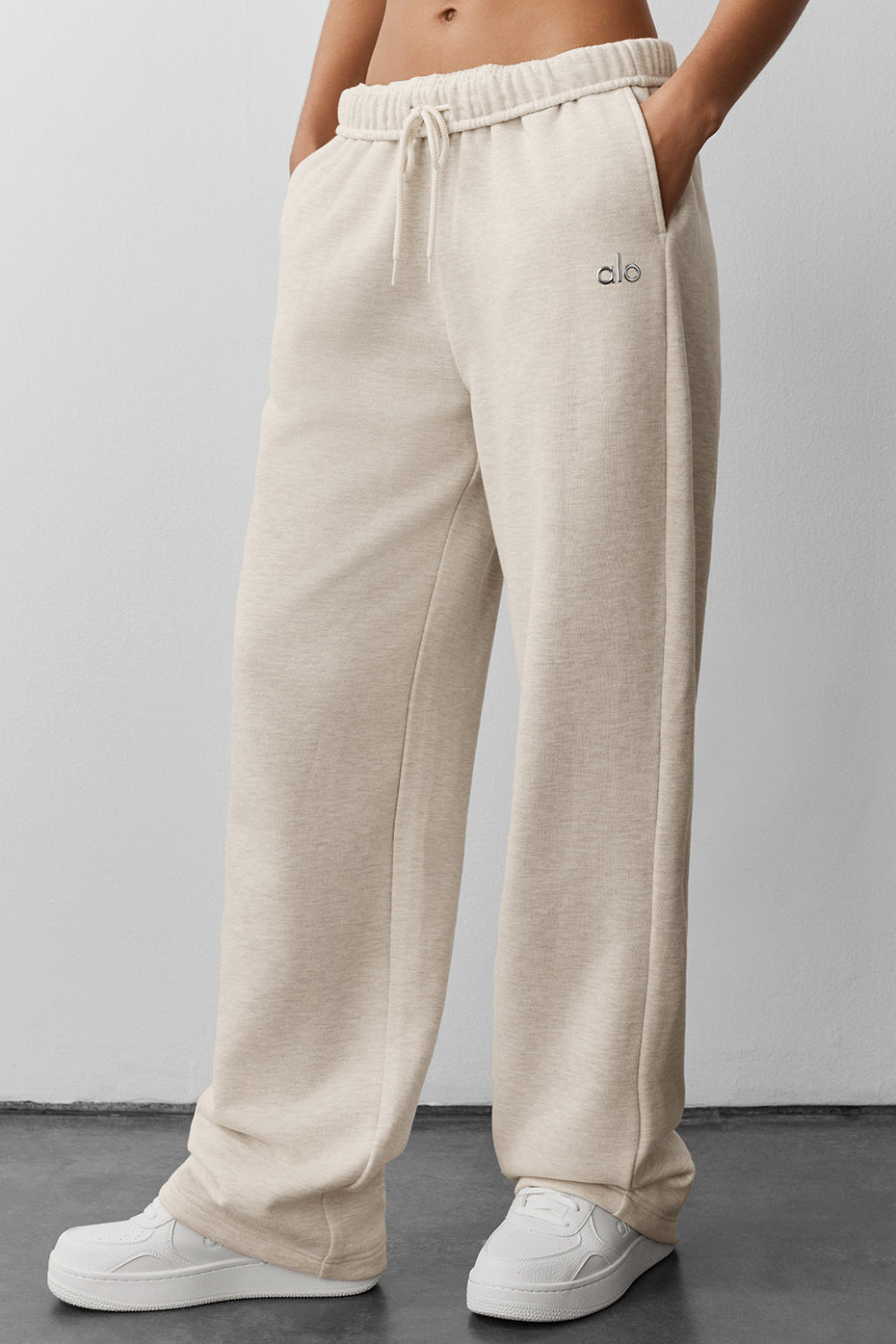Alo Yoga Accolade Straight Leg Sweatpant - Oatmeal Heather