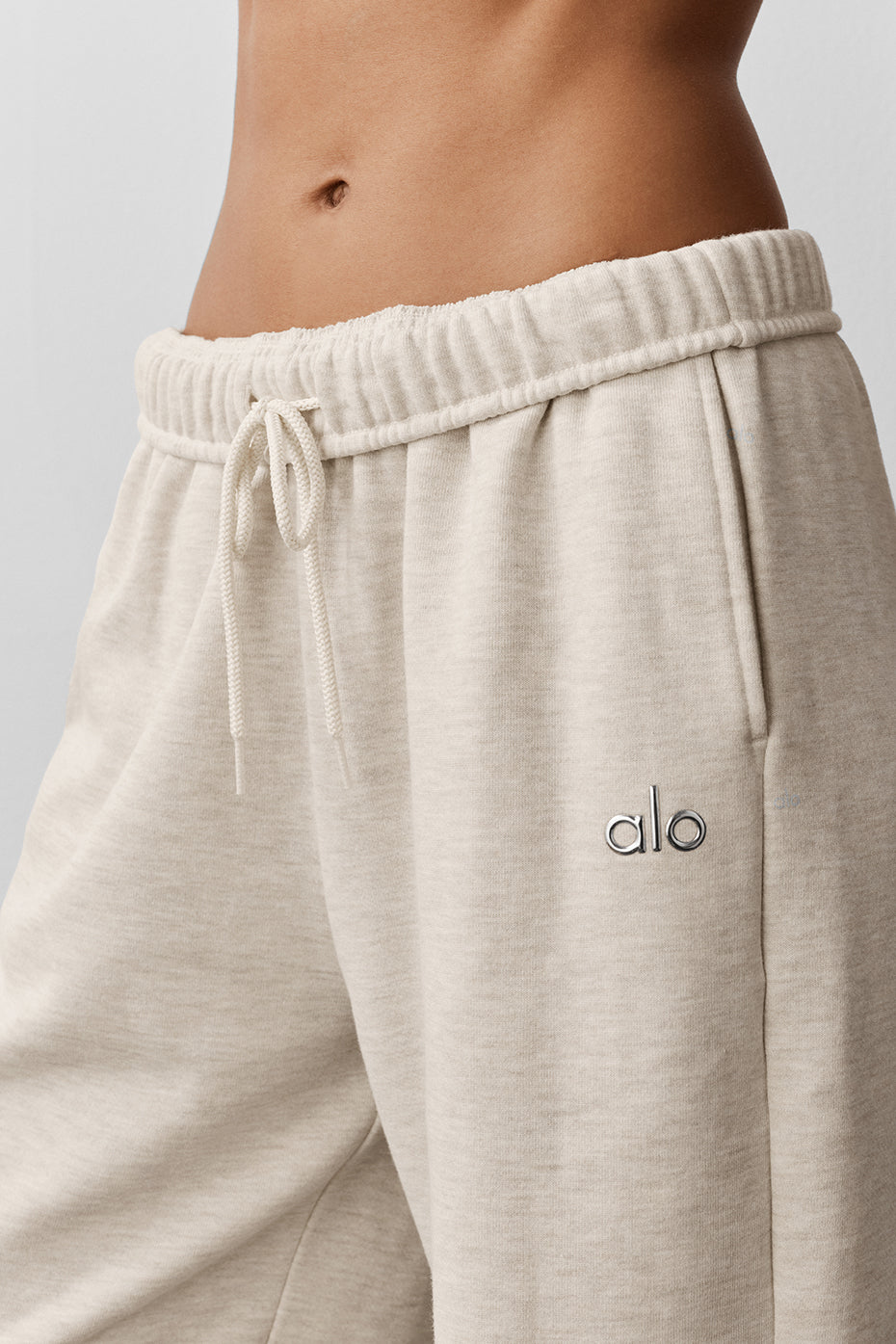 Alo Yoga Accolade Straight Leg Sweatpant - Oatmeal Heather