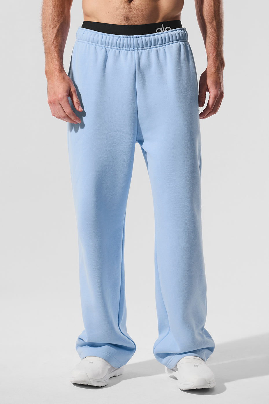 Alo Yoga Accolade Straight Leg Sweatpant - Seashell Blue
