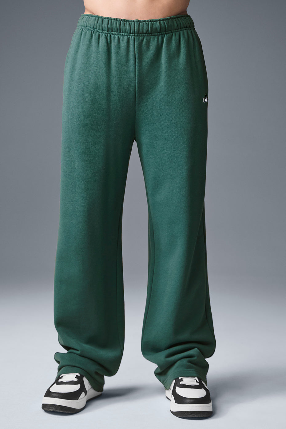 Alo Yoga Accolade Straight Leg Sweatpant - Winter Ivy