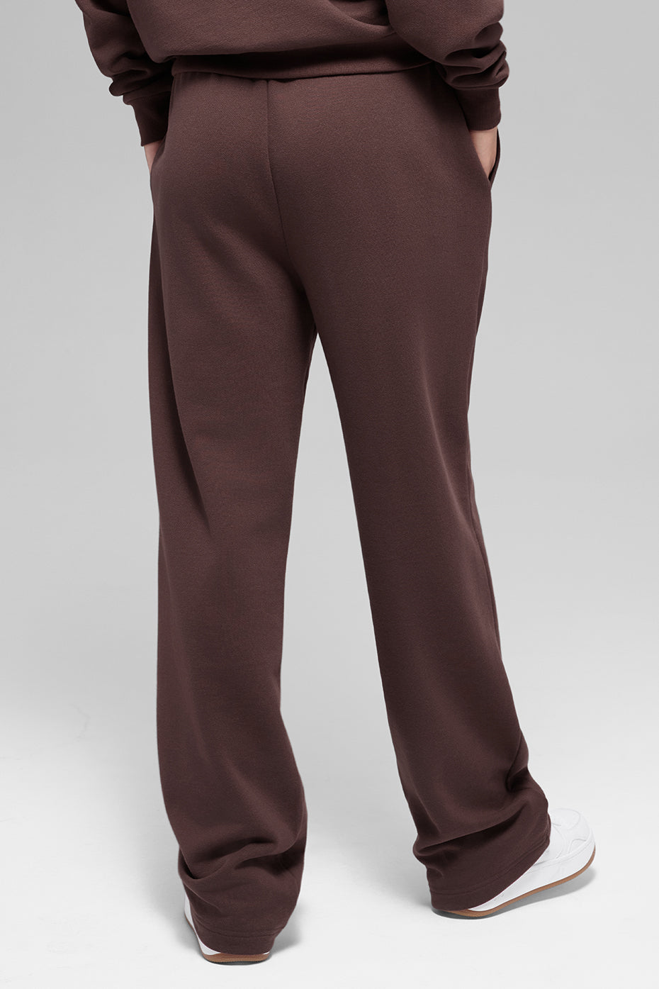 Alo Yoga Accolade Straight Leg Sweatpant - Brownstone