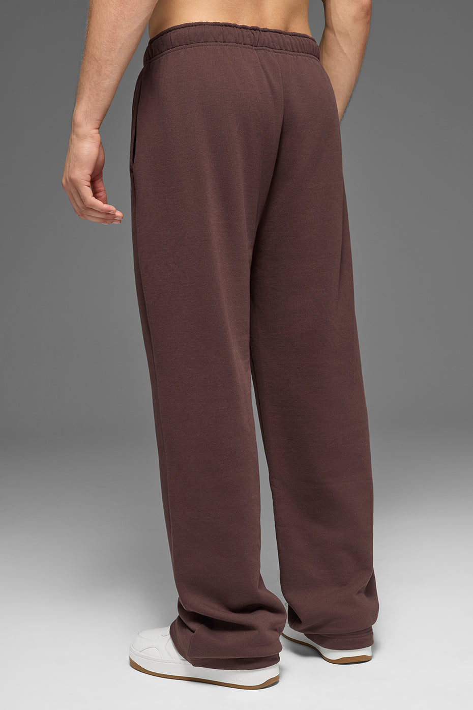 Alo Yoga Accolade Straight Leg Sweatpant - Brownstone
