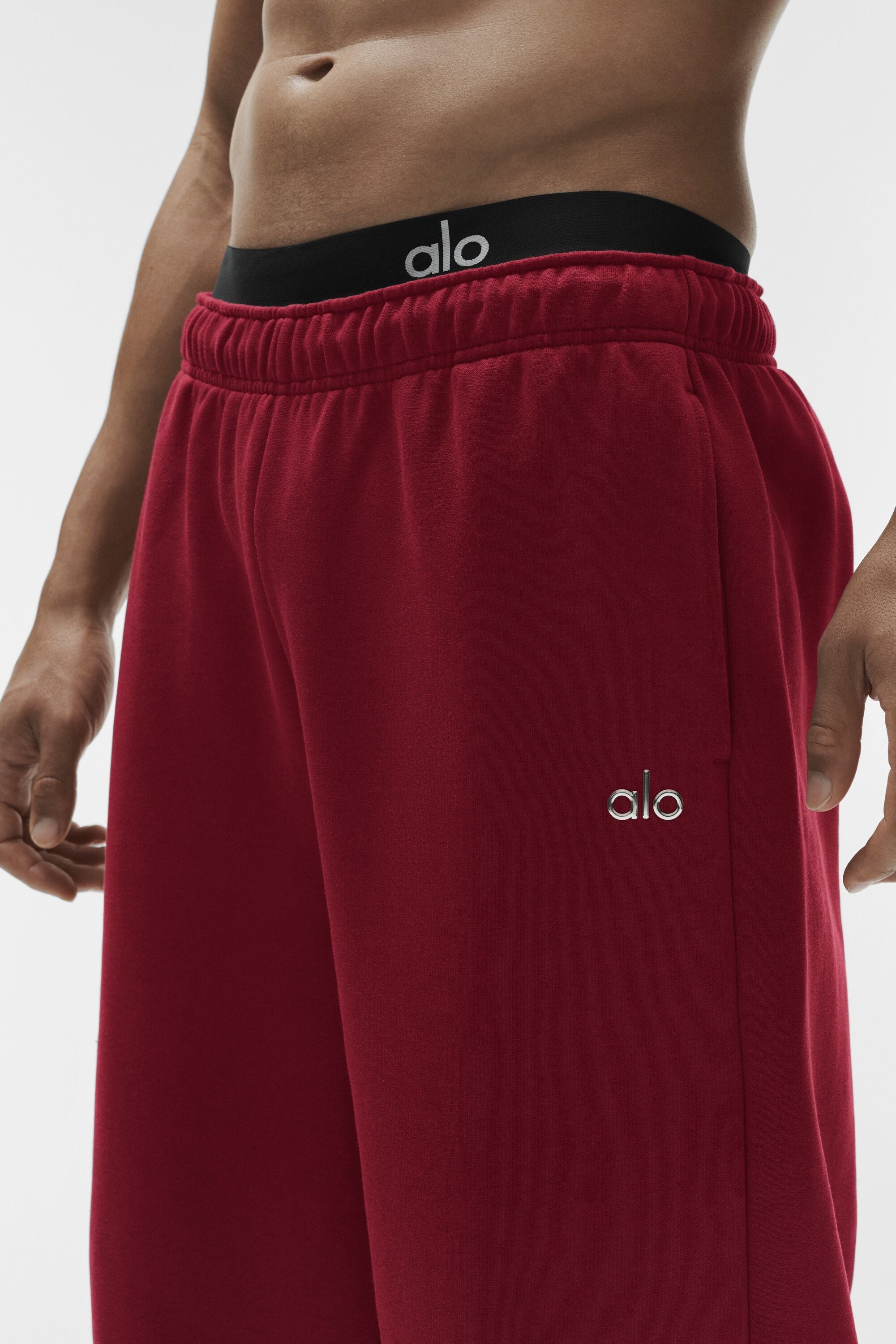 Alo Yoga Accolade Straight Leg Sweatpant - Summer Romance Red