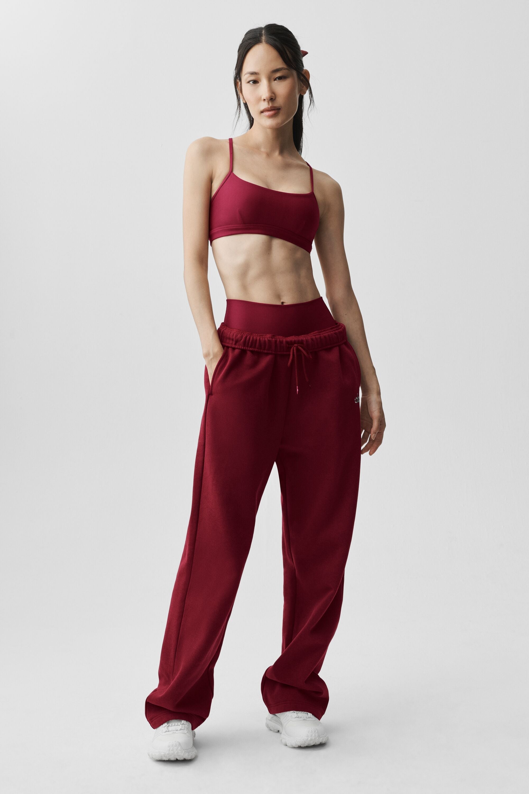Alo Yoga Accolade Straight Leg Sweatpant - Summer Romance Red