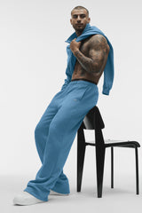 Alo Yoga Accolade Straight Leg Sweatpant - California Blue