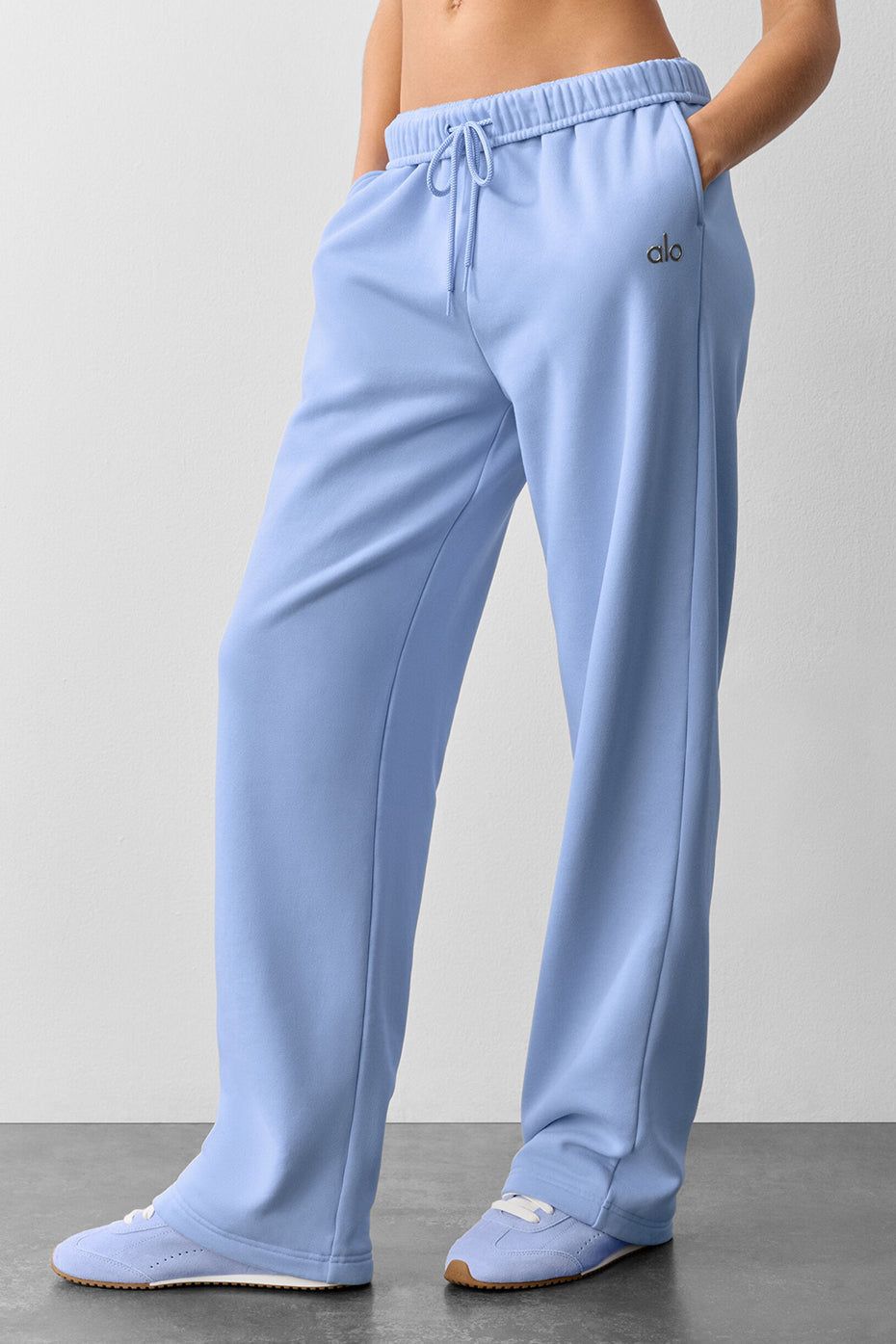 Alo Yoga Accolade Straight Leg Sweatpant - Light Provence Blue