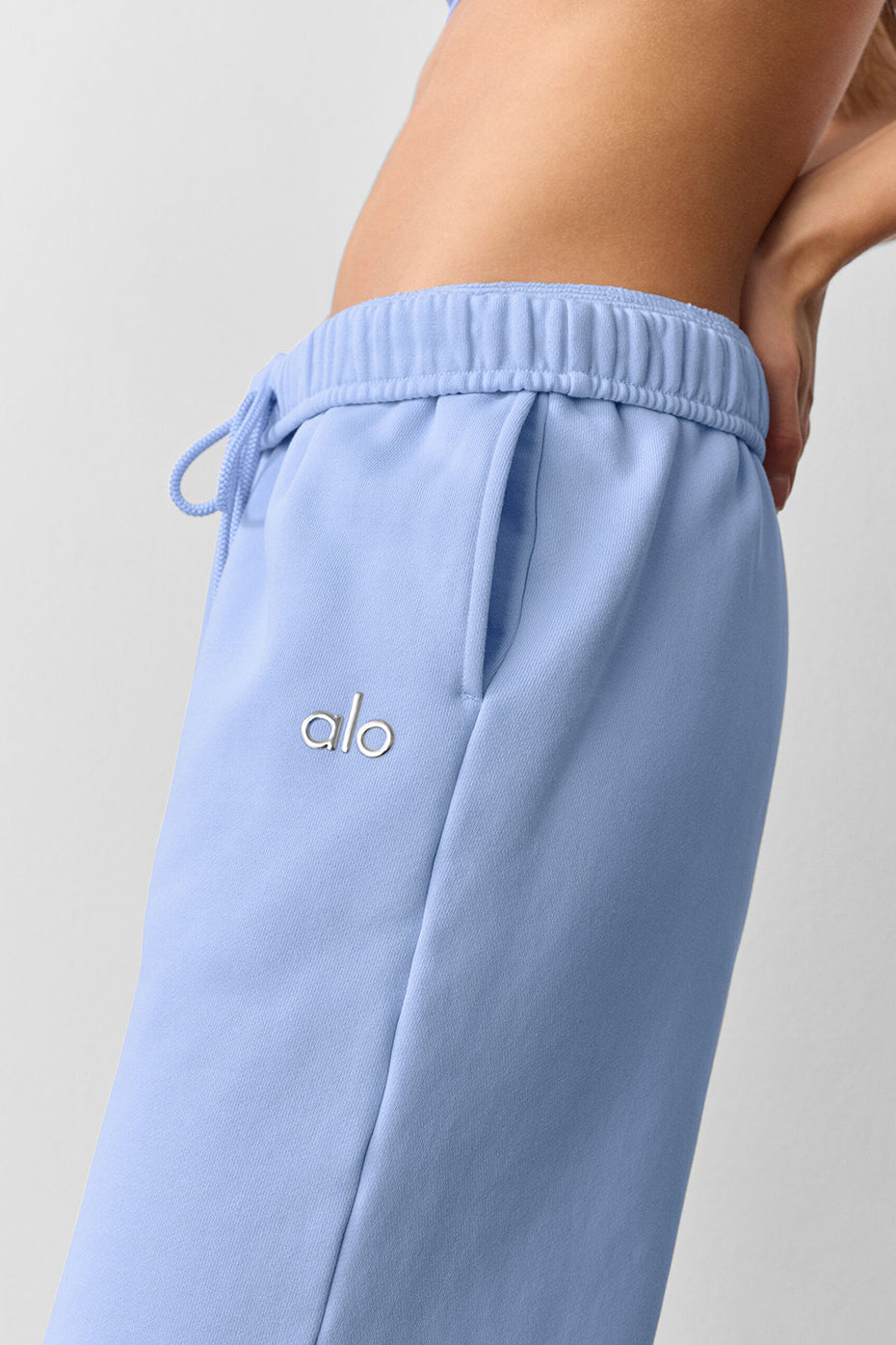 Alo Yoga Accolade Straight Leg Sweatpant - Light Provence Blue