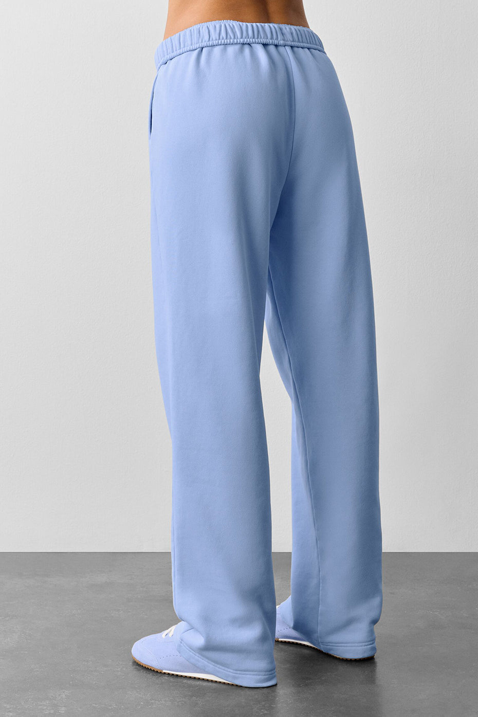 Alo Yoga Accolade Straight Leg Sweatpant - Light Provence Blue