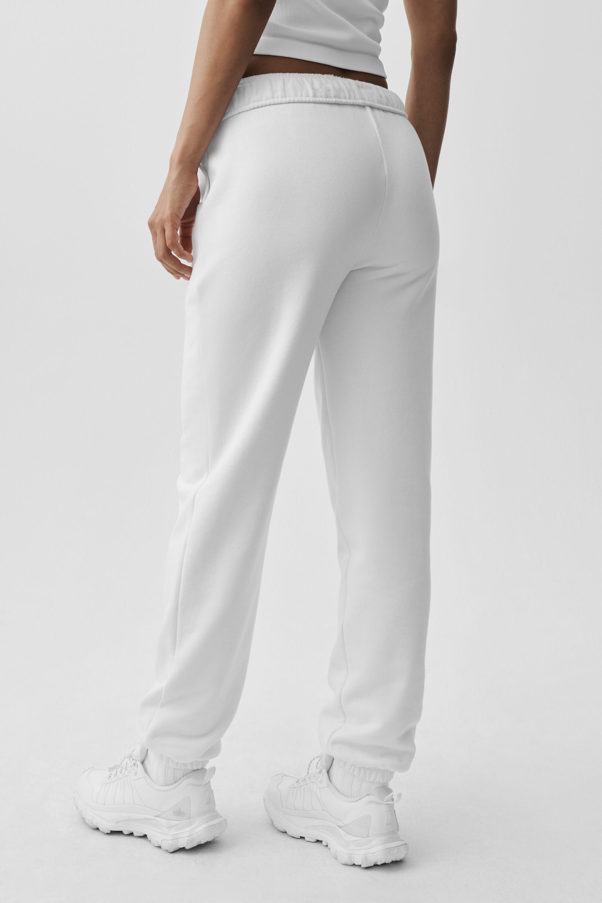 Alo Yoga Accolade Sweatpant - White