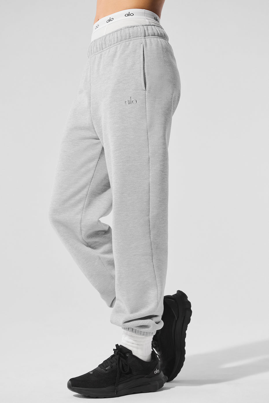 Alo Yoga Accolade Sweatpant - Athletic Heather Grey