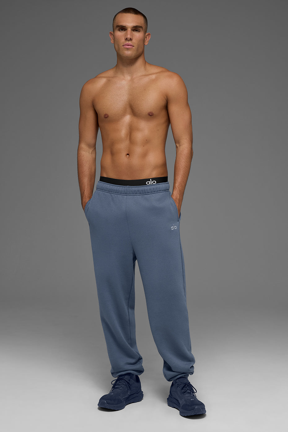 Alo Yoga Accolade Sweatpant - Bluestone