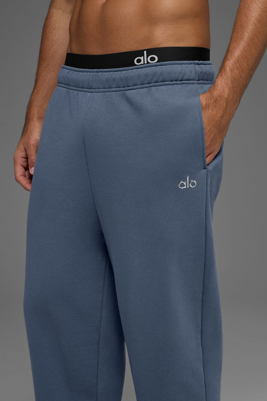 Alo Yoga Accolade Sweatpant - Bluestone