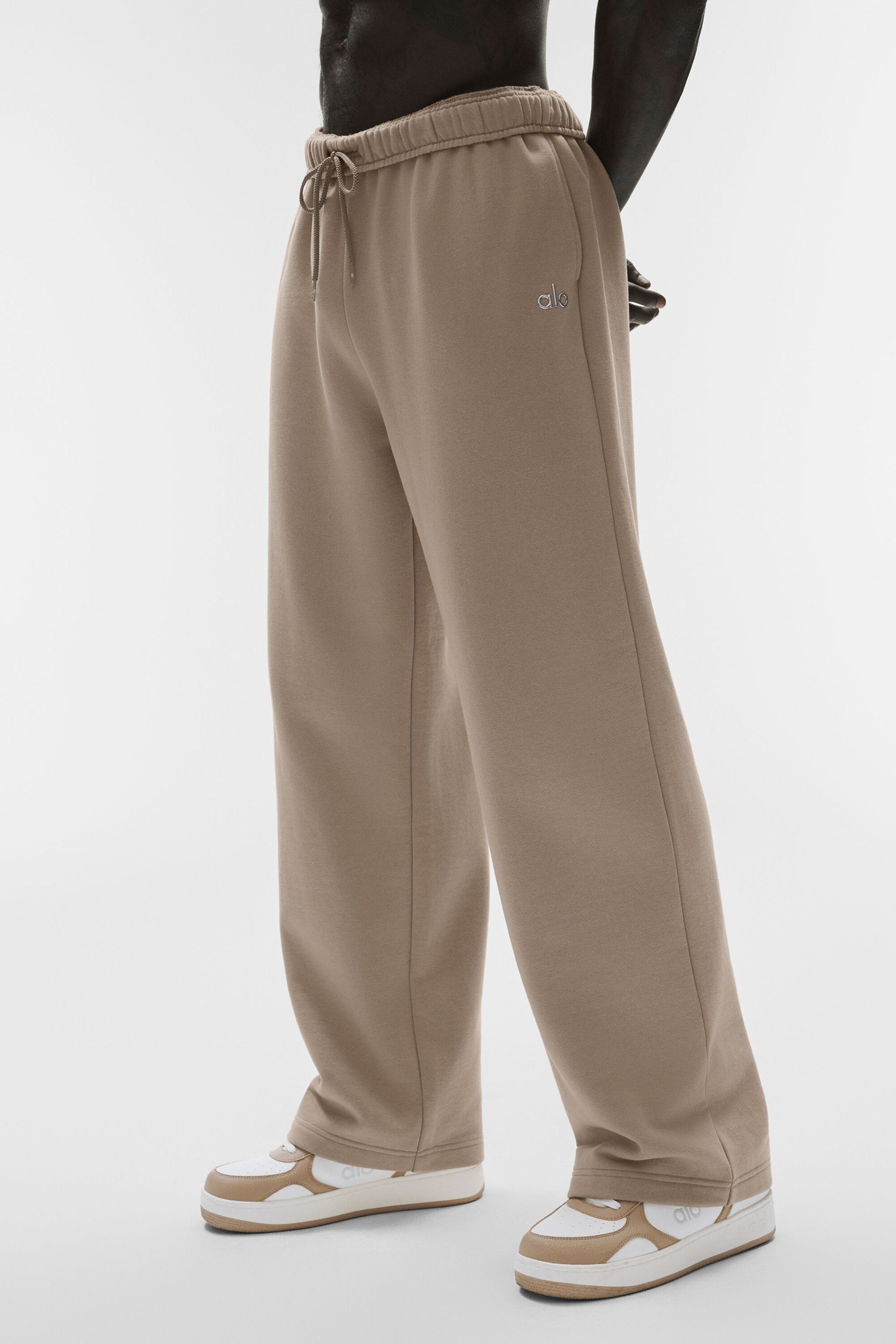 Alo Yoga Accolade Straight Leg Sweatpant - Gravel