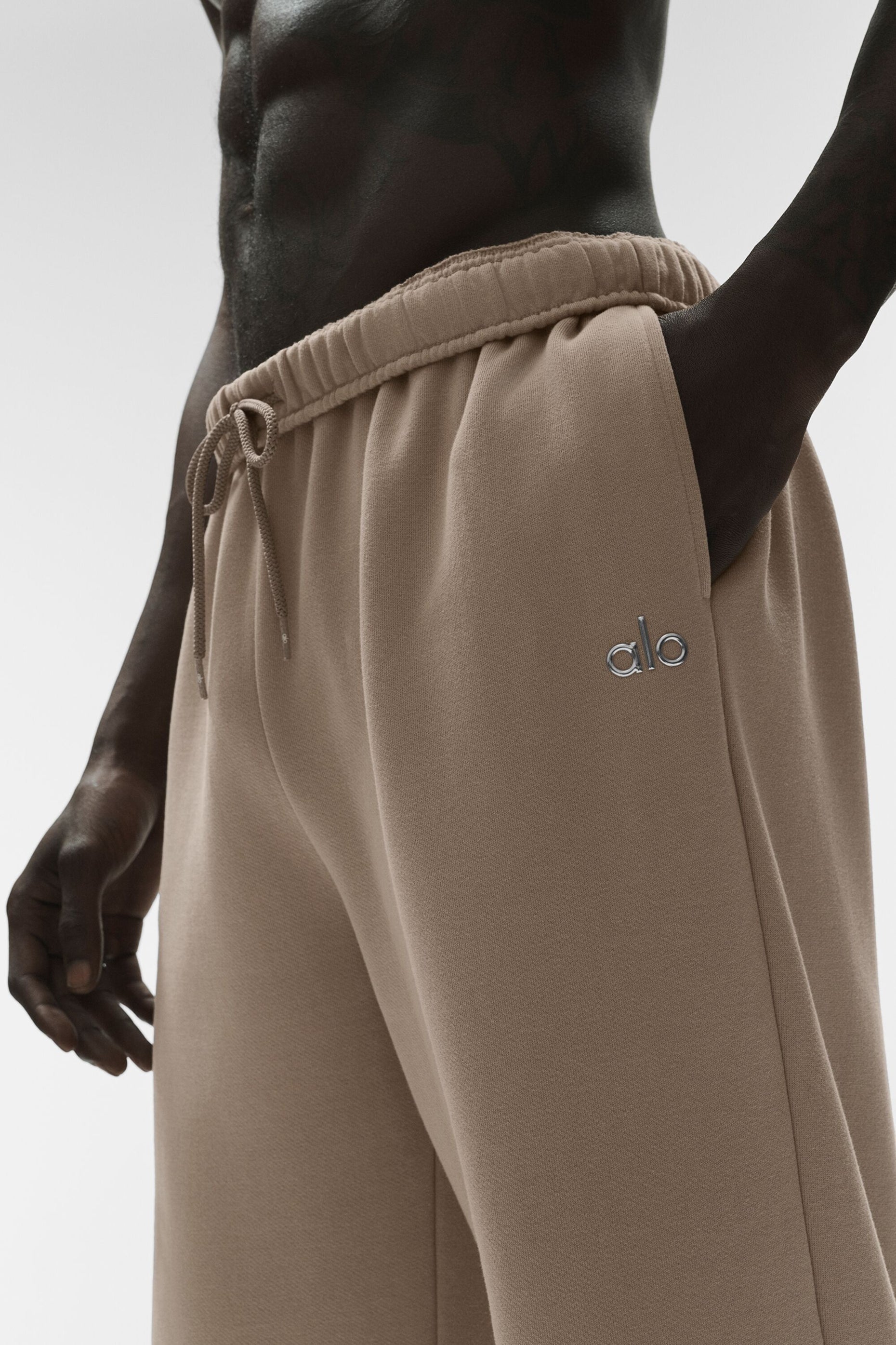 Alo Yoga Accolade Straight Leg Sweatpant - Gravel