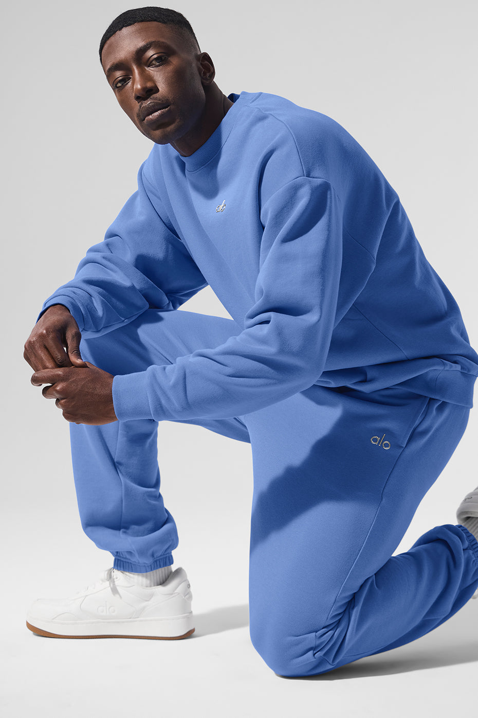 Alo Yoga Accolade Sweatpant - Crystal Clear Blue