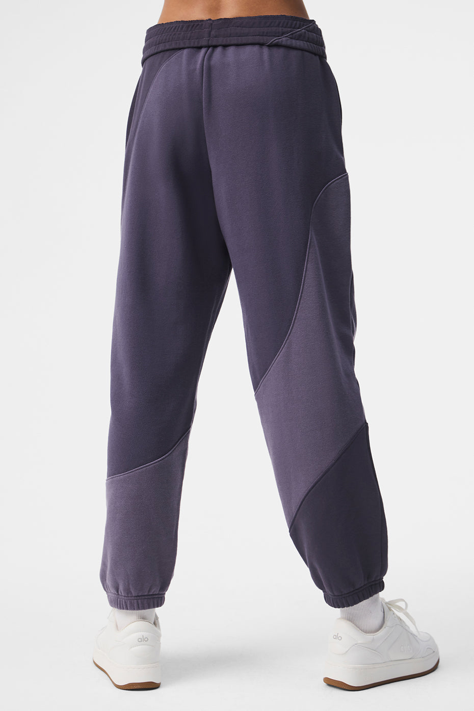 Alo Yoga Make Waves Sweatpant - Italian Plum Tonal