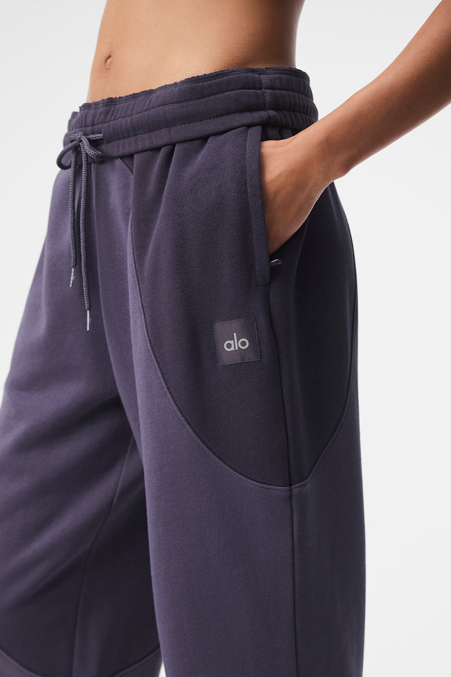 Alo Yoga Make Waves Sweatpant - Italian Plum Tonal
