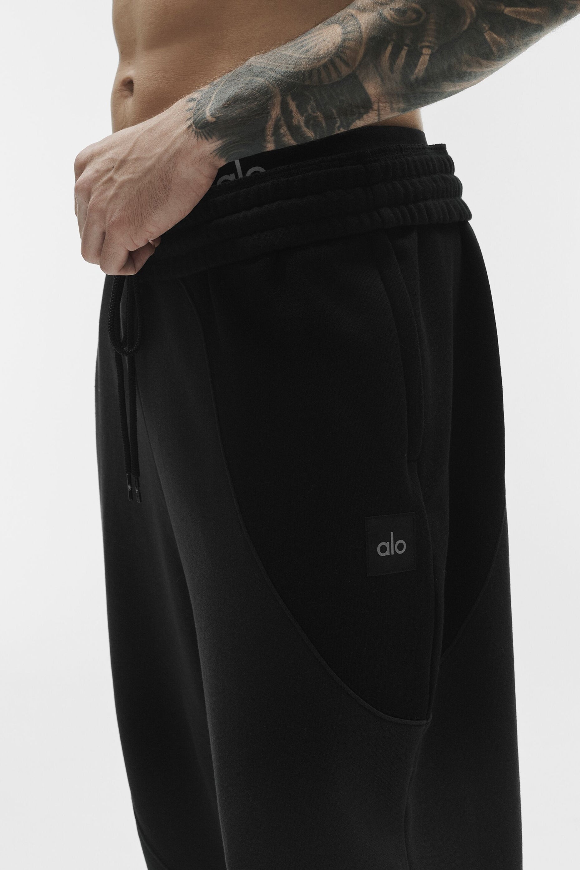 Alo Yoga Make Waves Sweatpant - Vintage Black Tonal