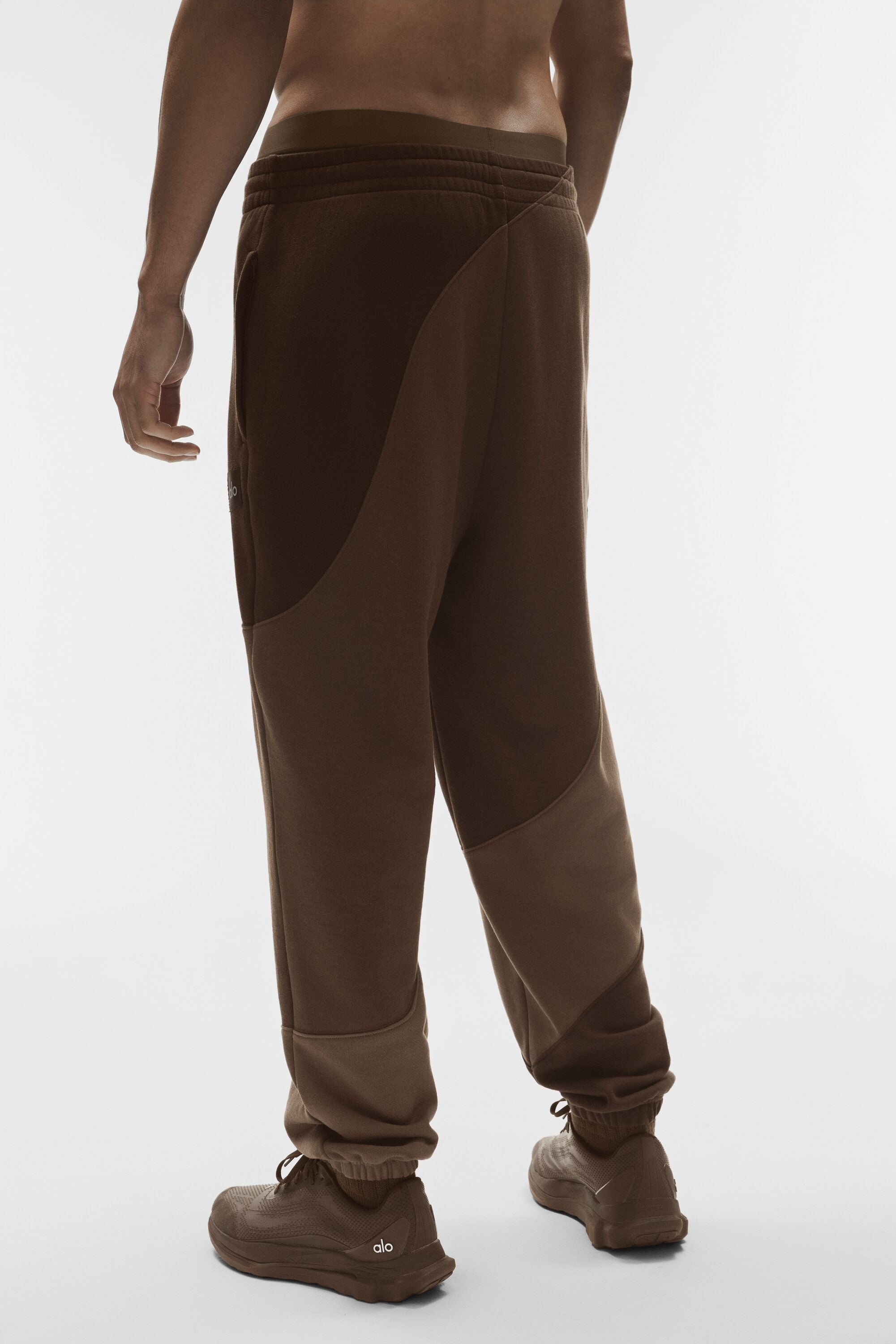 Alo Yoga Make Waves Sweatpant - Espresso Tonal
