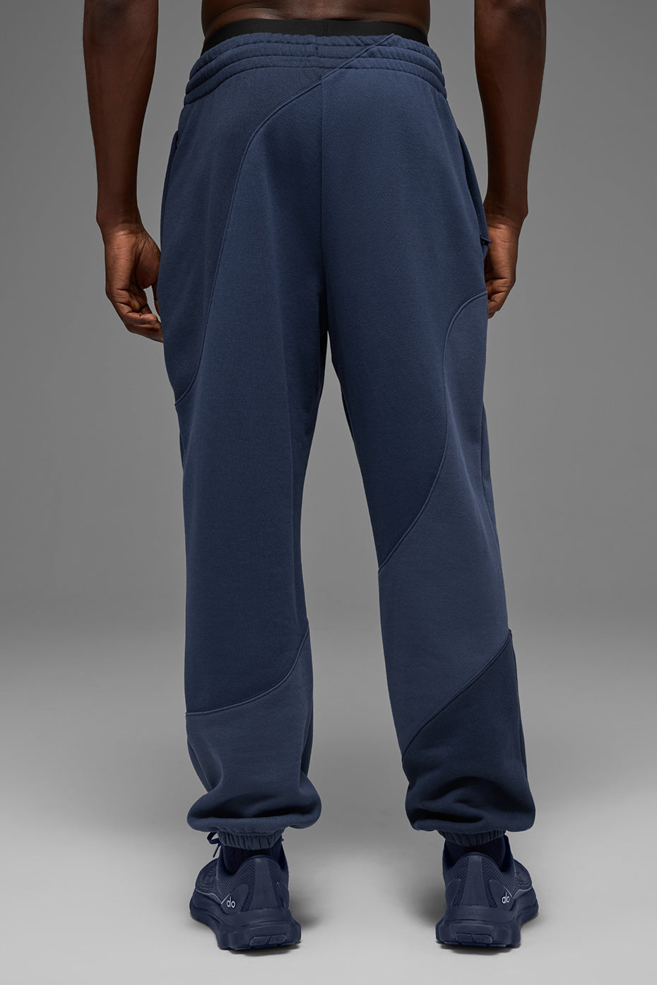Alo Yoga Make Waves Sweatpant - Navy Tonal