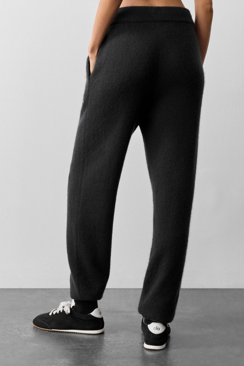 Alo Yoga Wool Cashmere New Class Sweatpant - Black