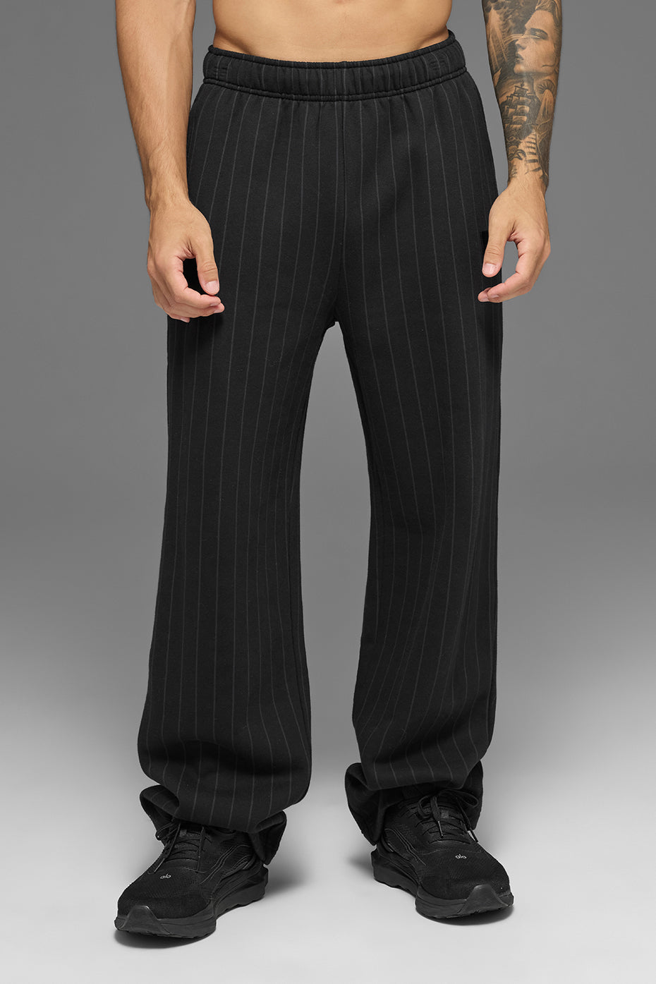 Alo Yoga Pinstripe Straight Leg Sweatpant - Black Pinstripe