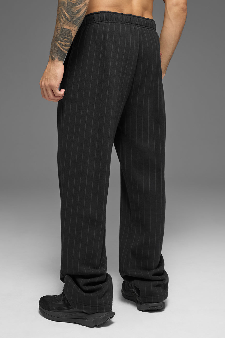 Alo Yoga Pinstripe Straight Leg Sweatpant - Black Pinstripe