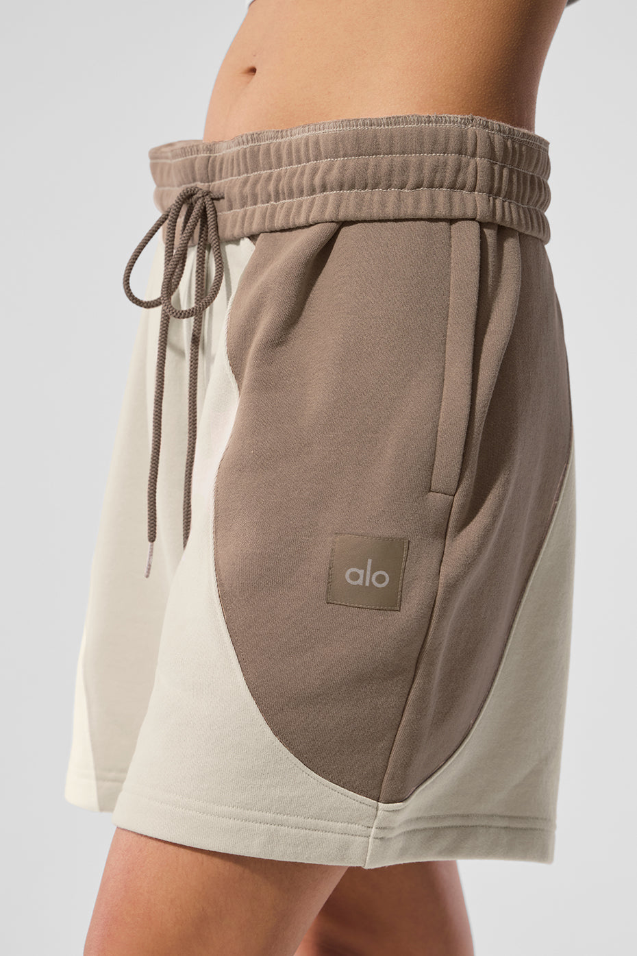 Alo Yoga 7" Make Waves Short - Ivory/Bone/Gravel
